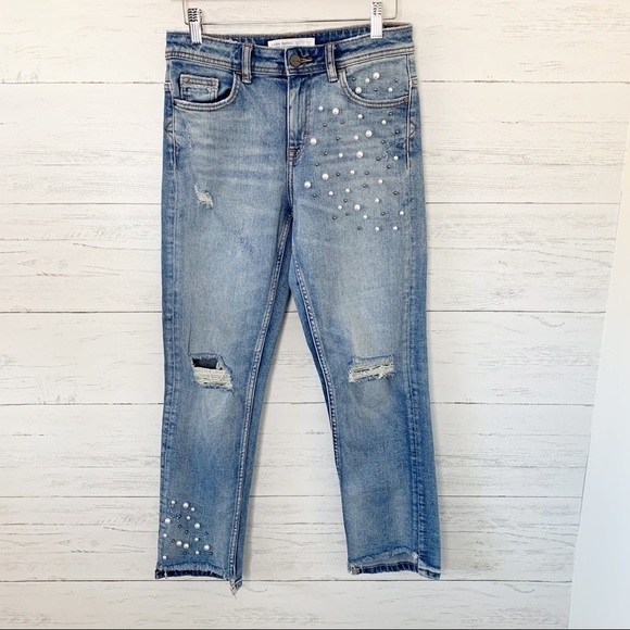 Zara Pearl Embellished Boyfriend Jeans Distressed Raw Step Hem Light Wash Size 0 - Picture 1 of 11